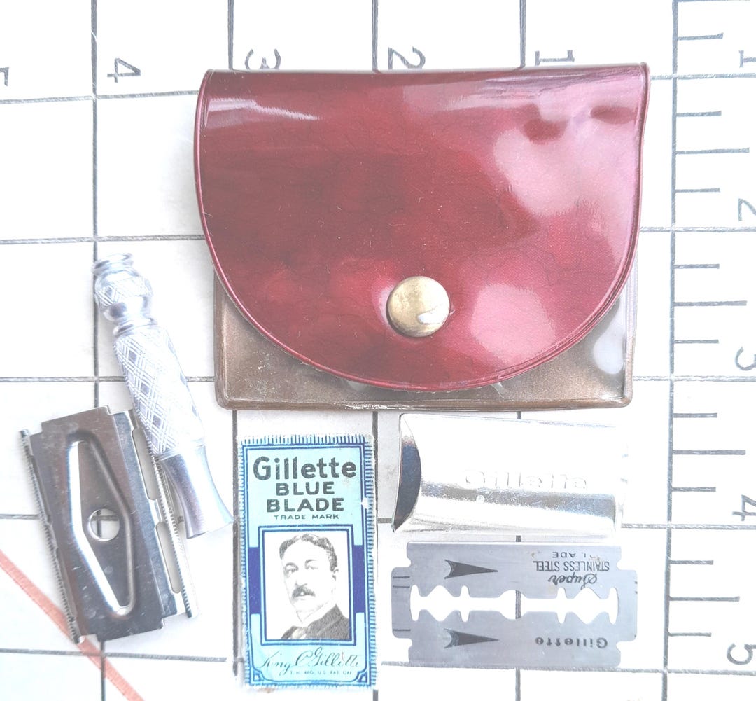 Gillette Mini Travel Razor With Vinyl Case and 2 Blades, One is New in ...
