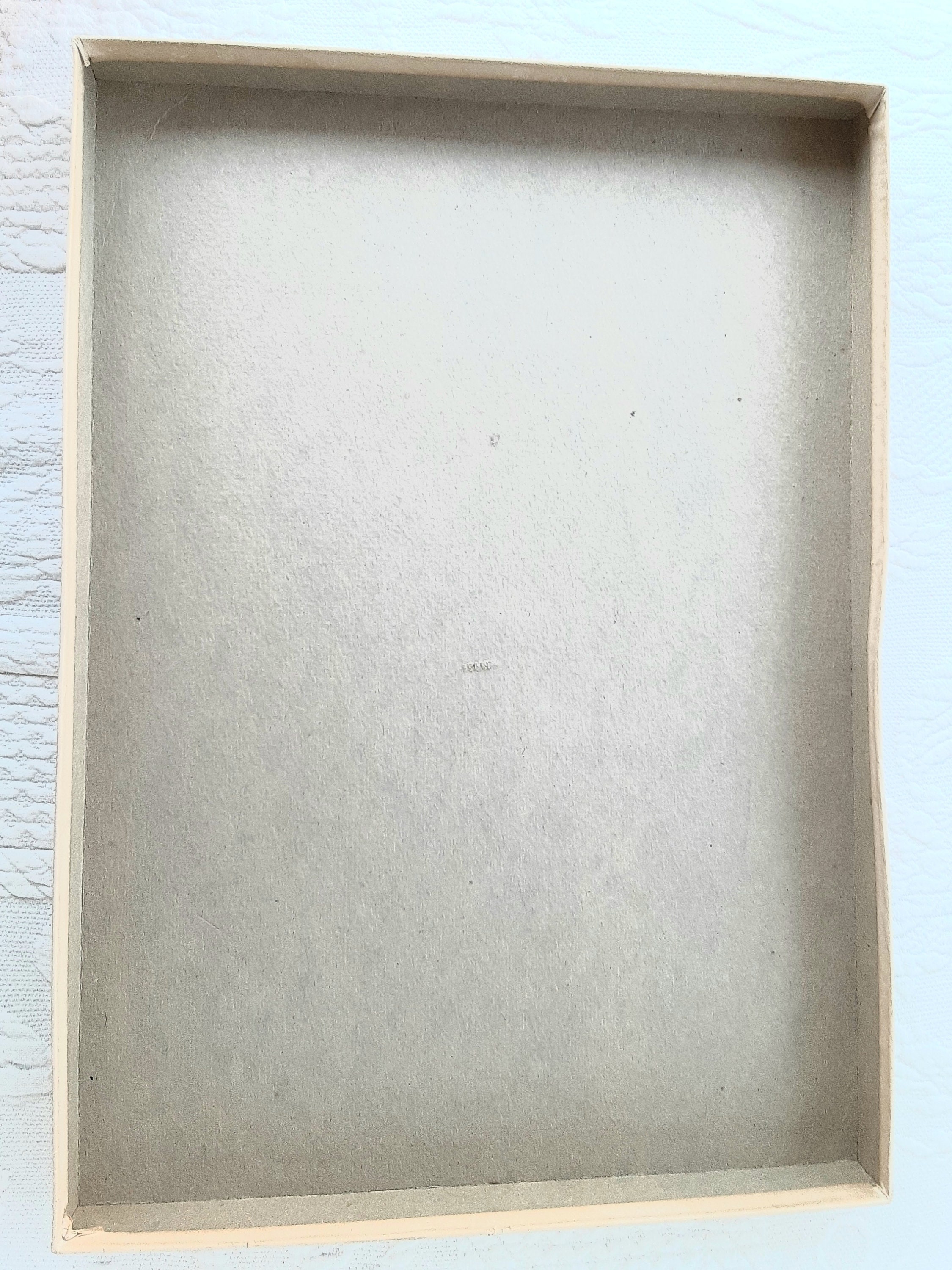 Empty Roses Carton Empty Vintage Floral Cardboard Box With Butterfly & Rose Bouquet Images ...