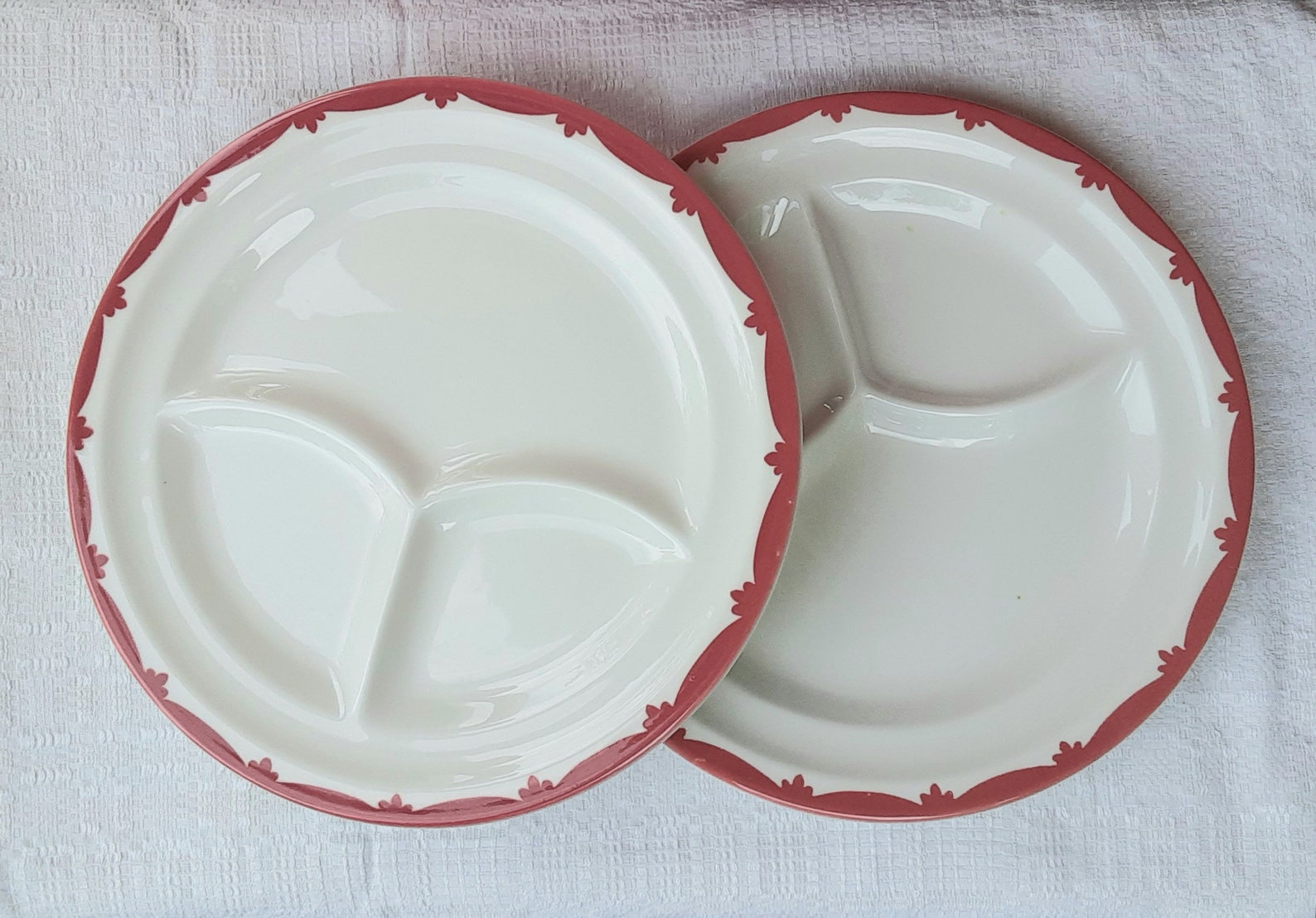 2 Divided Restaurant Plates Red Swag Rim 1950s Sterling China - Etsy