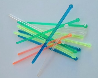 Glitter Swizzle Sticks, 16 st, olika färger, tillverkade i USA, vintage barware-rörpinnar - scrolla ner för fullständig beskrivning