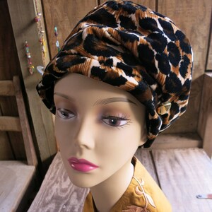 Turban de velours léopard