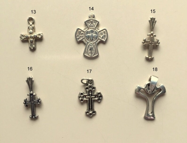Vintage Sterling Silver Cross Pendants and Religious Medallions bild 4