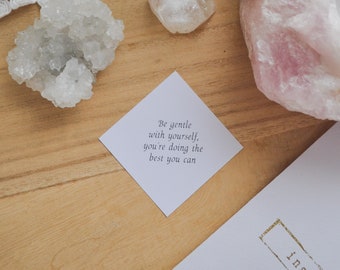 Kit de cuidado personal inspirador, regalo de tarjetas de afirmación inspiradoras, regalo de aliento, regalo de salud mental, pensando en ti, idea de regalo para el mejor amigo