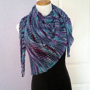 KNITTING PATTERN - Shawl Pattern, Triangular Shawl, Catching Mermaid Waves Shawl (One Size)