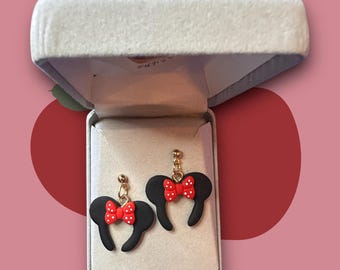 Mouse Ears clay earrings, Minnie Mouse Clay Earrings – Traditional Red Bow Dangle Earrings – Cute Gift for Her, Fun & Whimsical Jewelry