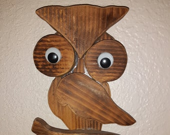 Wooden owl with two key hooks/owls/wooden owl