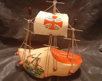 Vintage Shoe ship made in Holland!