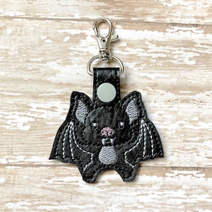 Bat Keychain, Bat Key chain, Bat Zipper Pull, Bat Gift, Bat Bag Tag, Bat Key Fob --- 70 Colors