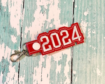 2024 Keychain, Class of 2024 Key chain, 2024 Graduate Zipper Pull, 2024 Bag Tag, Custom Keychain---You choose 70 Colors