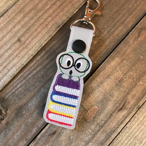 Bookworm Keychain, Book Worm Key chain, Bookworm Zipper Pull, Bag Tag for readers, Nerd Keychain, Gift for Readers