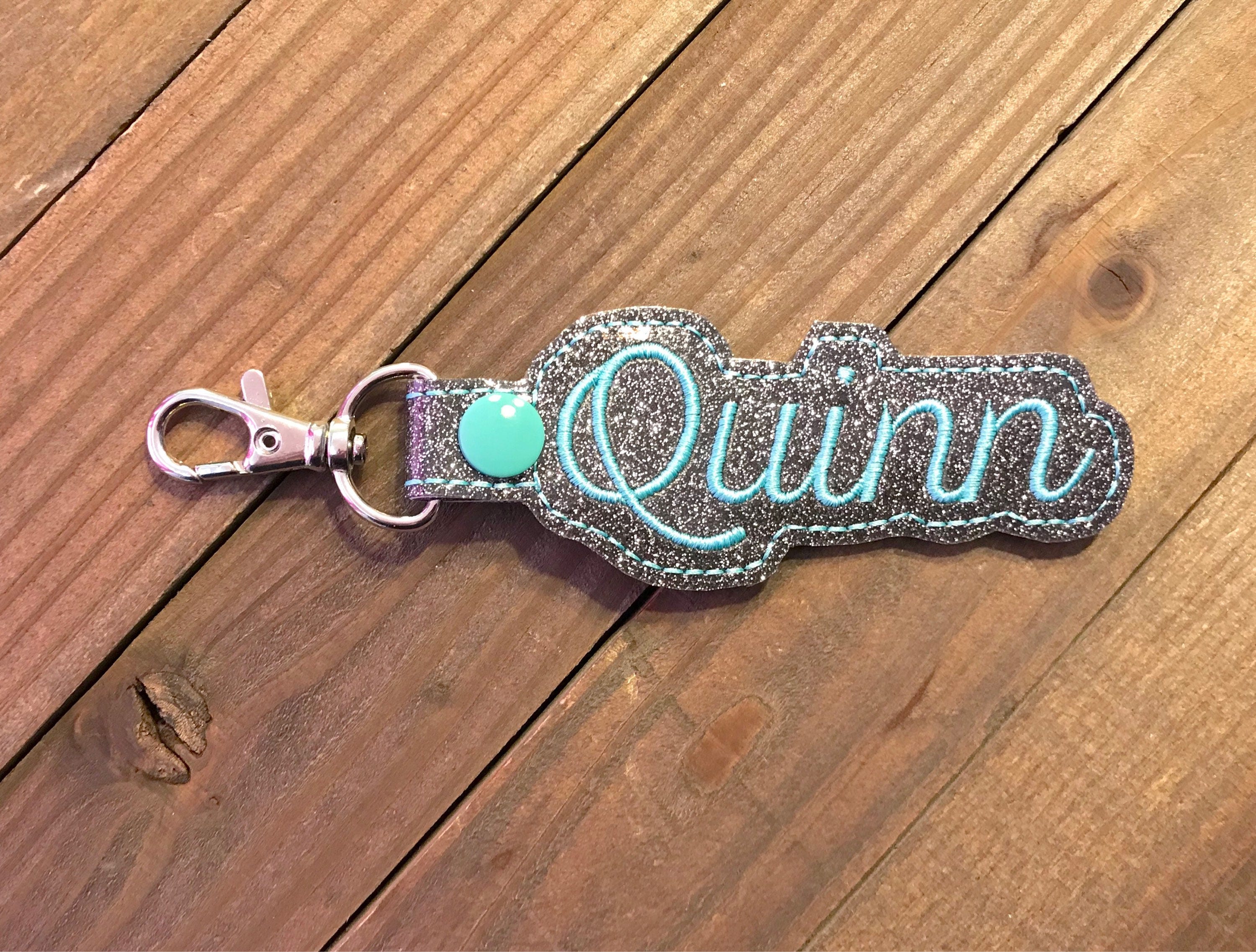 Personalized Name Tag, Personalized Name Keychain, Personalized Name Zipper Pull ---70 Colors --- Quinn Outline Font