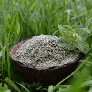 Peppermint Dust / Powdered Dried Mint Leaves