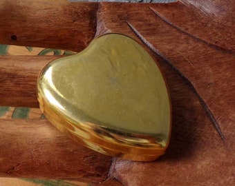 Heart tin, metal heart tin, Gold colored  heart tin, miniature heart tin