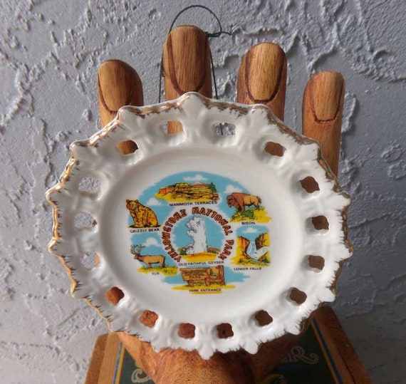 Yellowstone National Park Decorative Souvenir Plate, Vintage 