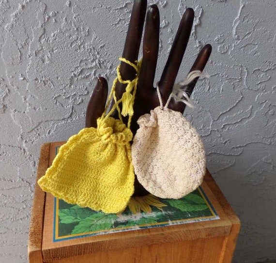 Crocheted drawstring coin purse, vintage crochete… - image 9