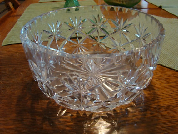 Crystal glass bowl, Vintage crystal bowl, vintage glass crystal bowl, vintage glass bowl,  crystal fruit bowl