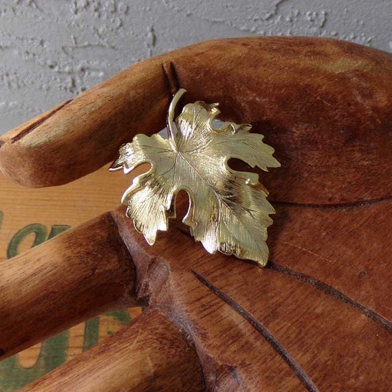 Fall leaf brooch, leaf brooch, fall leaf pin, fal… - image 1