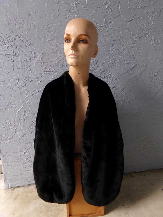 Faux Fur  shawl. Faux fur stole, Black faux fur s… - image 3