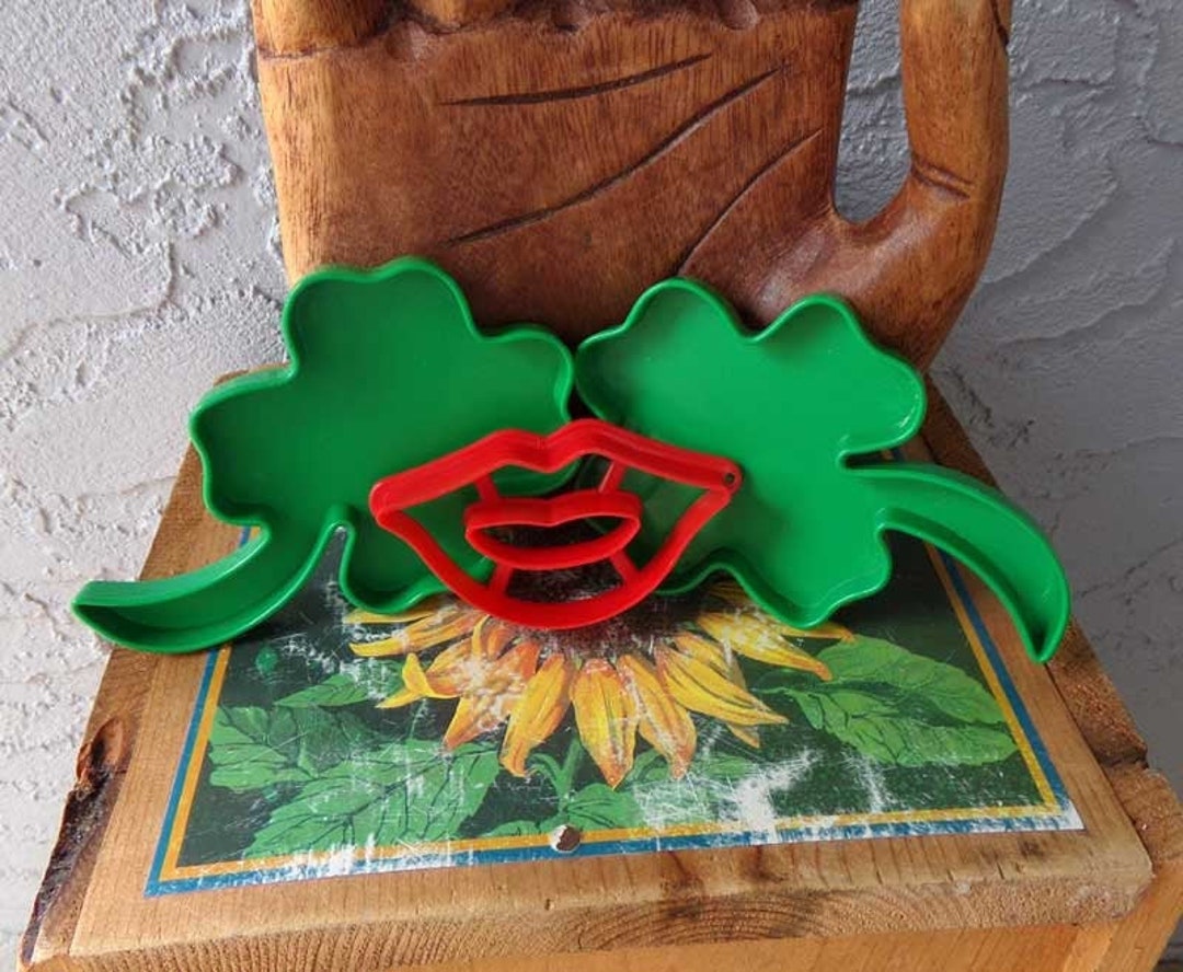 Shamrock Cookie Cutters, Lips Jello Mold, Tupperware Shamrock Cookie