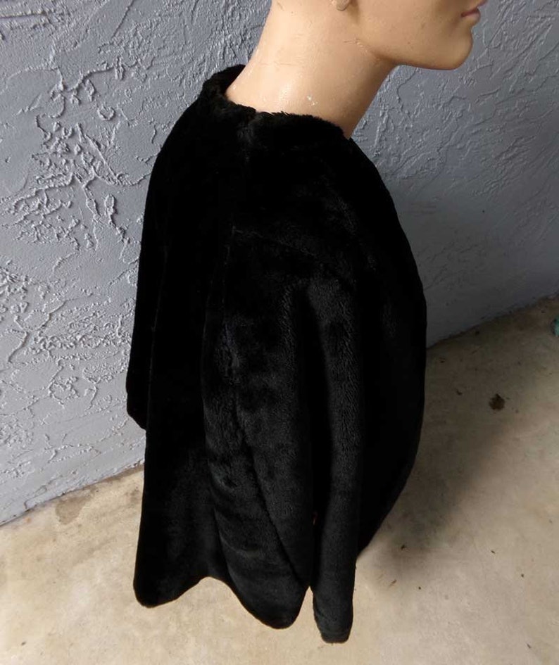 Faux Fur shawl. Faux fur stole, Black faux fur shawl wrap, Faux mink stole, black faux fur shawl, Size L-XL image 4
