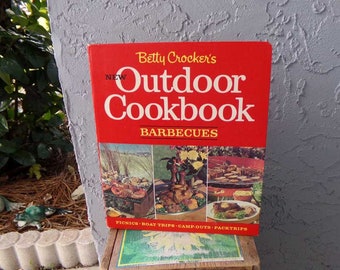 Betty Crocker's Outdoor Cook Book Barbecues 1967, Barbecue cookbook, outdoor cooking cook book, Betty Crocker Cookbook