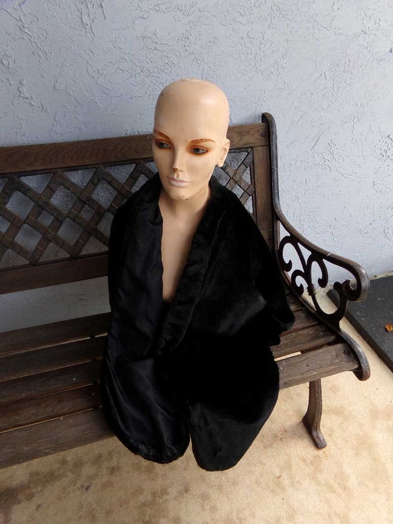 Faux Fur shawl. Faux fur stole, Black faux fur shawl wrap, Faux mink stole, black faux fur shawl, Size L-XL image 1
