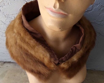 Fur collar, tan fur collar, fur wrap, vintage fur collar, vintage ladies fur collar, blonde fur coat collar