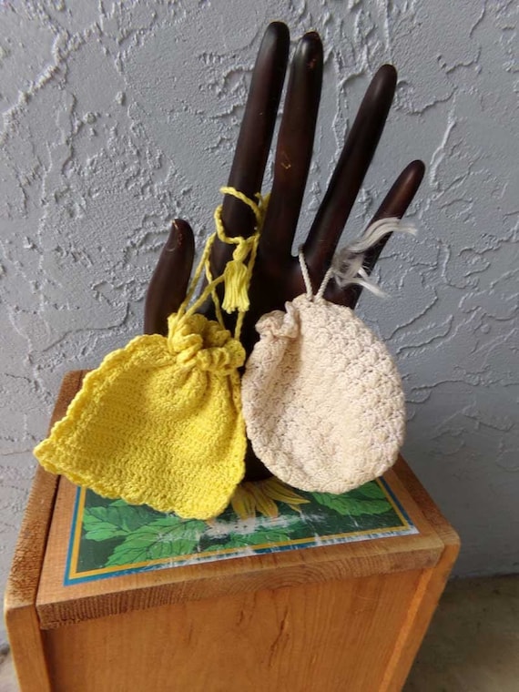 Crocheted drawstring coin purse, vintage crochete… - image 1