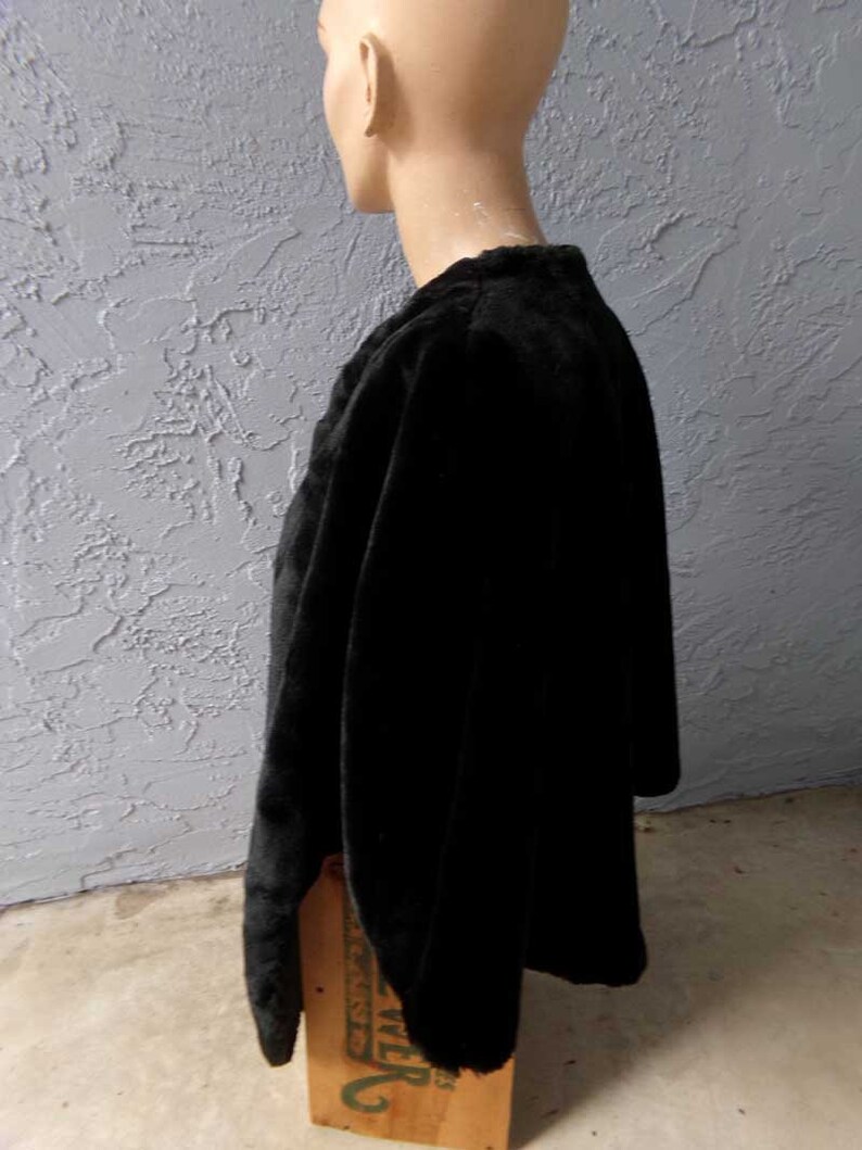 Faux Fur shawl. Faux fur stole, Black faux fur shawl wrap, Faux mink stole, black faux fur shawl, Size L-XL image 5