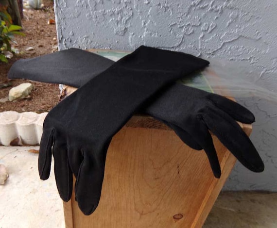 Opera gloves, Black opera gloves, vintage evening gloves, long black evening gloves, black gloves, vintage black opera gloves