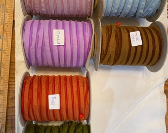 VINTAGE LUXURIOUS 1940s FRANCE SOFT VELVET RIBBON 1//2/" ORCHID 154