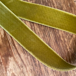Vintage español oliva terciopelo satén espalda Rayon Yardage Old Store Stock 1" o 1 1/2" o 2"