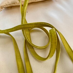 10m altes Chiffon Samtband in dunkelgrün Farbe in 1/4"Breite