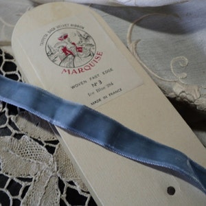 Cinta de terciopelo vintage "azul hielo" Fabricada en Francia. Medidas disponibles
