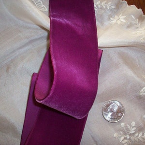 Red Violet Vintage Velvet Trim por el rollo de 11 yardas