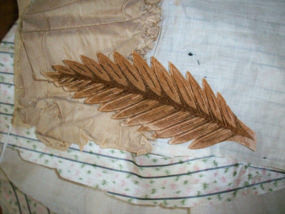 VINTAGE 1930/'s VELVET LEAVES Large 7/" USA Hand Made 1 Leaf