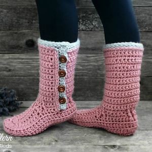 Crochet pattern women buttoned slipper-boots with additional outsoles,winter,boots,adult sizes,loafers,footwear,house,shoes,bulky yarn image 1