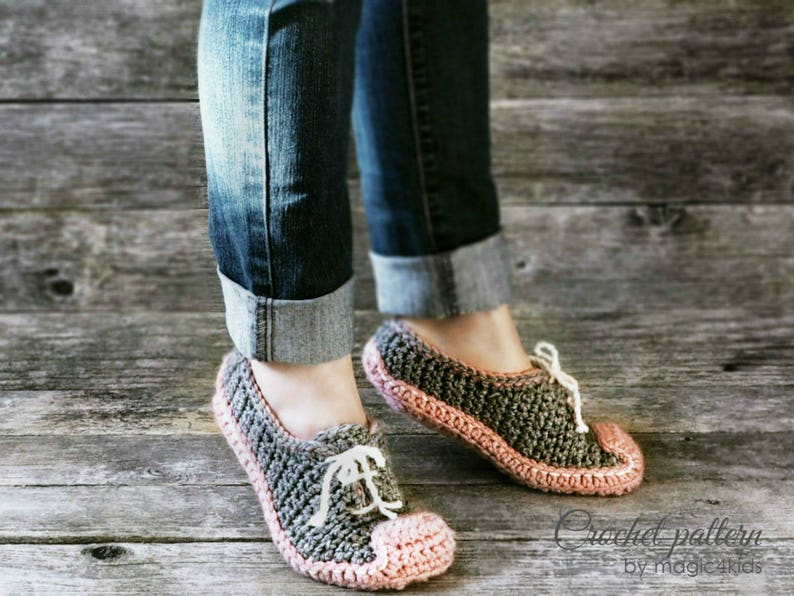 Crochet pattern women sneakers,slippers,loafers,footwear,house,bulky yarn,quick diy image 3