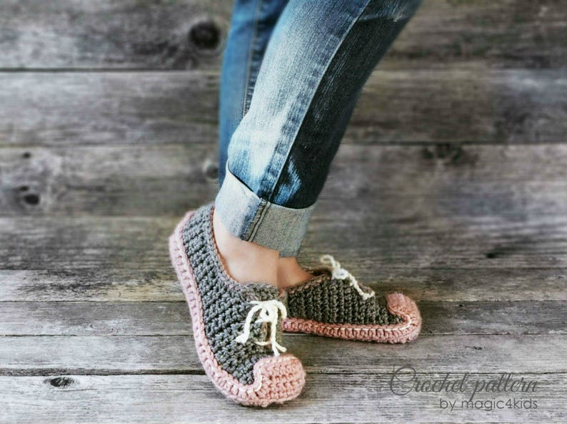 Crochet pattern women sneakers,slippers,loafers,footwear,house,bulky yarn,quick diy image 2