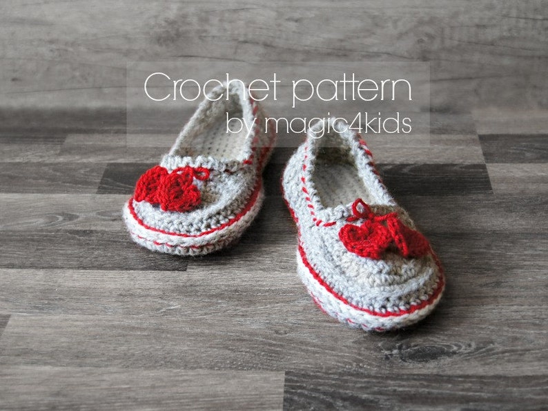 Crochet pattern women slippers,loafers,home shoes,for women,girls,adults,medium thickness yarn,feminine look,soles pattern included,heart image 3