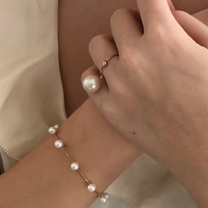 The Sarah Pearl Bracelet 14k White Gold and Freshwaterpearls image 3