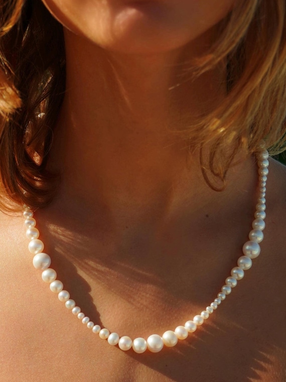 The White Pearl Ondine Necklace