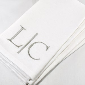 Monogrammed Napkins, Wedding Gift, Personalized Napkins, Buffet Napkins, Cloth Napkins, Dinner Napkins, Shower Gift, Table Linens