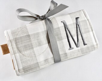 Embroidered Travel Jewelry Roll: Personalized Cotton Organizer