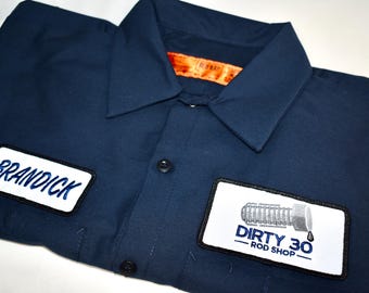 Camisa de trabajo roja bordada personalizada: uniforme de mecánico para el 30.º cumpleaños