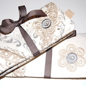 Bridesmaid Gift, Travel Jewelry Case, Cord Organizer, Set of 2, Embroidered Flower, Sewmuchfunstuff, Jewelry Travel Case, Cord Pouch