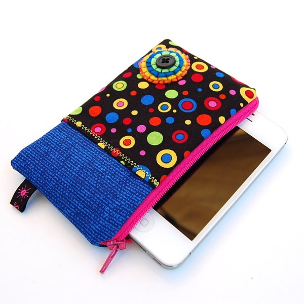 iPod Touch Sleeve, iPod Touch Case, iPhone Sleeve, iPhone 4 Cover, iPod Touch Cover- Padded, Zippered, Lined, Blue, Polkadots