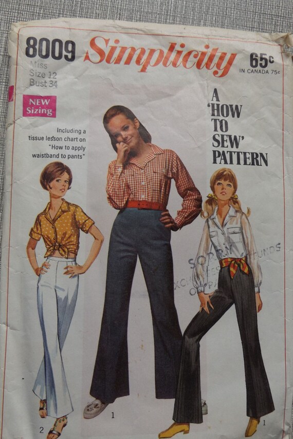 Camisa pespunteada con cierre de botones delanteros y pantalones