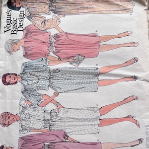 Op de afbeelding: Een vintage naaipatroon voor een jurk met vijf verschillende stijlen. Het patroon is voor Vogue's Basic Design en is genummerd 1337. Het patroon toont vijf verschillende stijlen jurken, allemaal met lange mouwen en een geplooide taille.