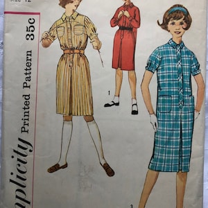 Girl’s Shirtwaist Chemise with Rounded Yoke And Pockets in Size 12 Vintage 1950s Simplicity Sewing Pattern 2676